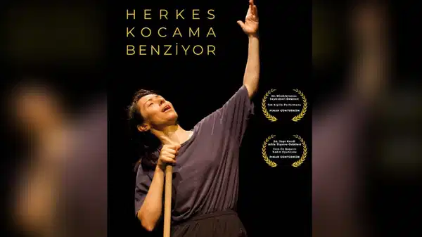 “Herkes Kocama Benziyor” 200’üncü gösterimini gerçekleştirdi