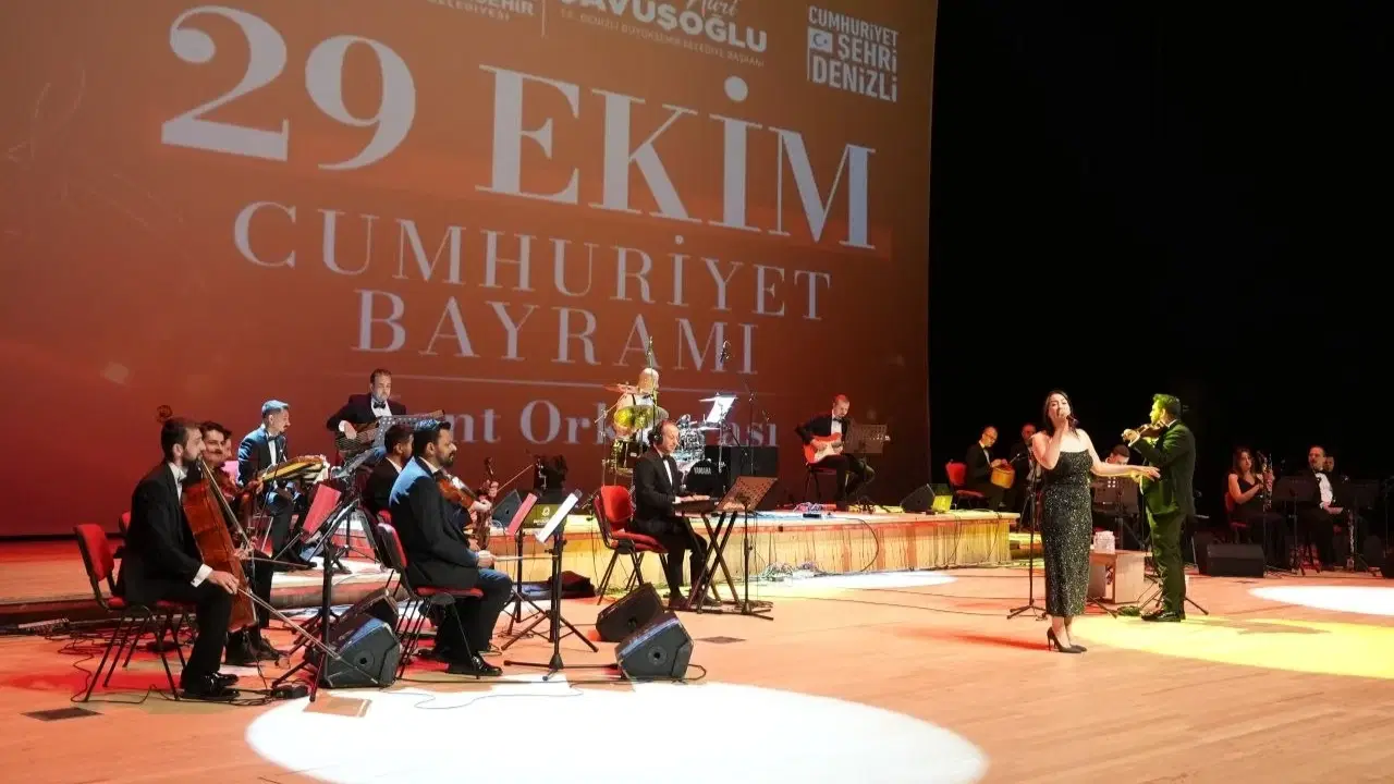 Denizli’de 29 Ekim Cumhuriyet Bayramı coşkusu başladı