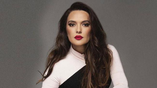 Sosyal medyadan duyurdu: Demet Akalın’ın acı günü