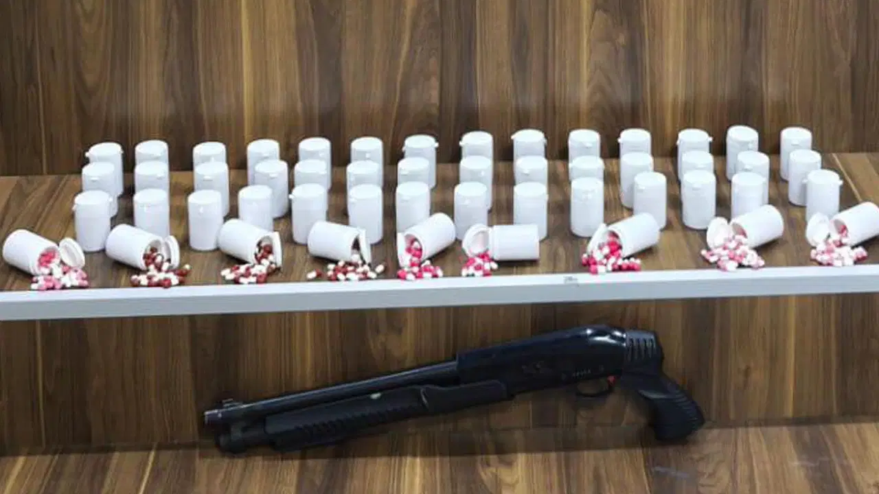 İzmir'de 2 bin 550 sentetik hap ele geçirildi: 1 gözaltı