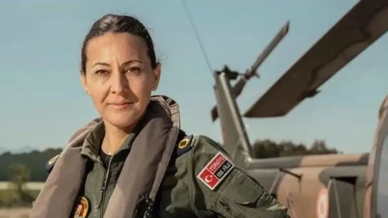 Türk Hava Kuvvetleri'nde bir ilk: Özlem Karapınar ilk kadın general oldu