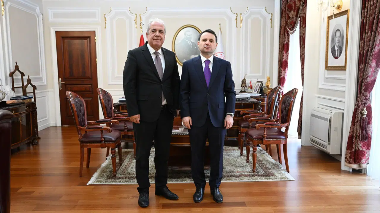 ‘Özgür Özel’e 1 milyon liralık tazminat davası açmış’