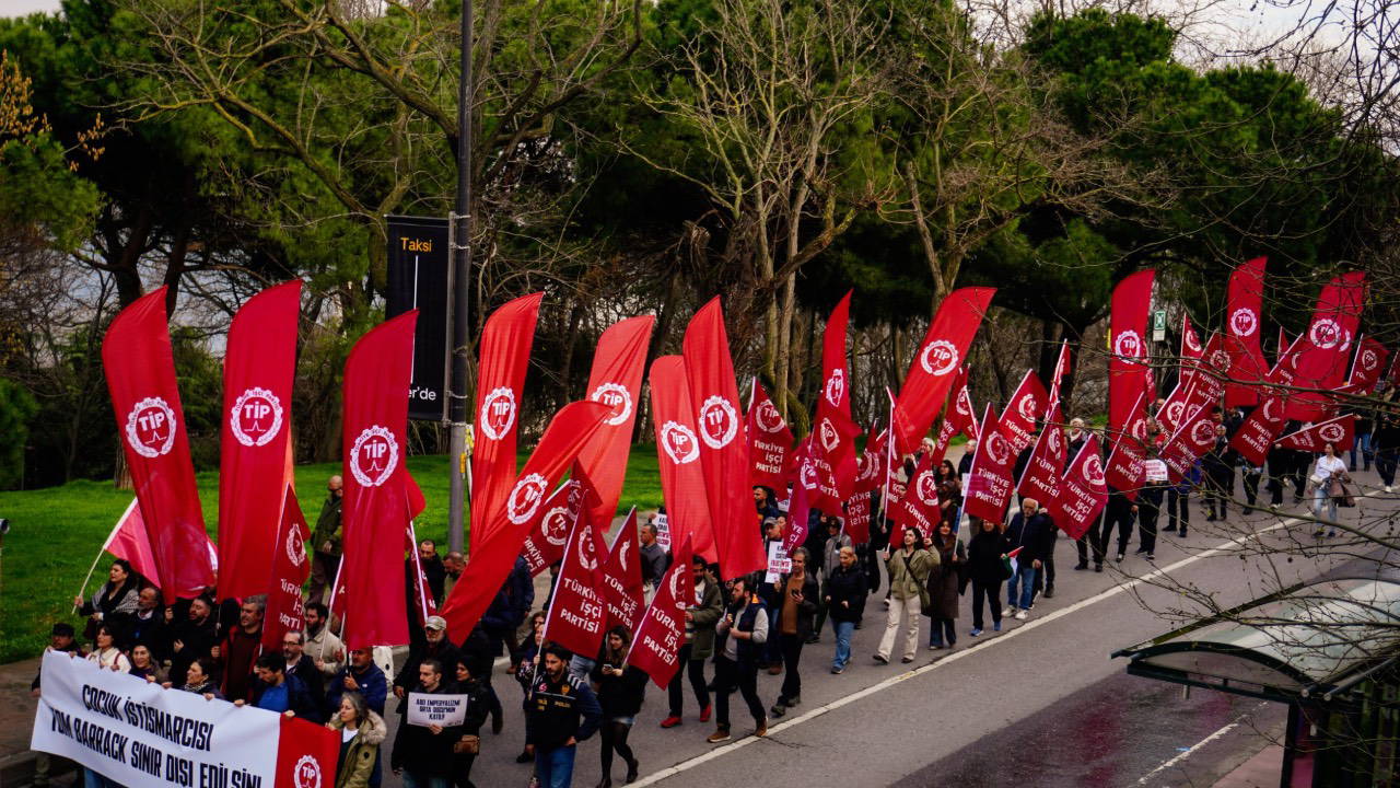 AKM'den Dolmabahçe'ye ‘NATO'ya Hayır’ yürüyüşü gerçekleştirildi