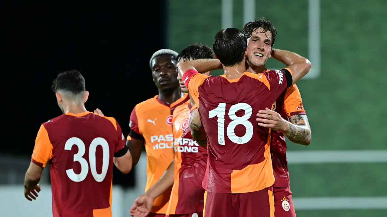 7 gollü karşılaşma... Galatasaray, hazırlık maçında Ümraniyespor'u mağlup etti! 