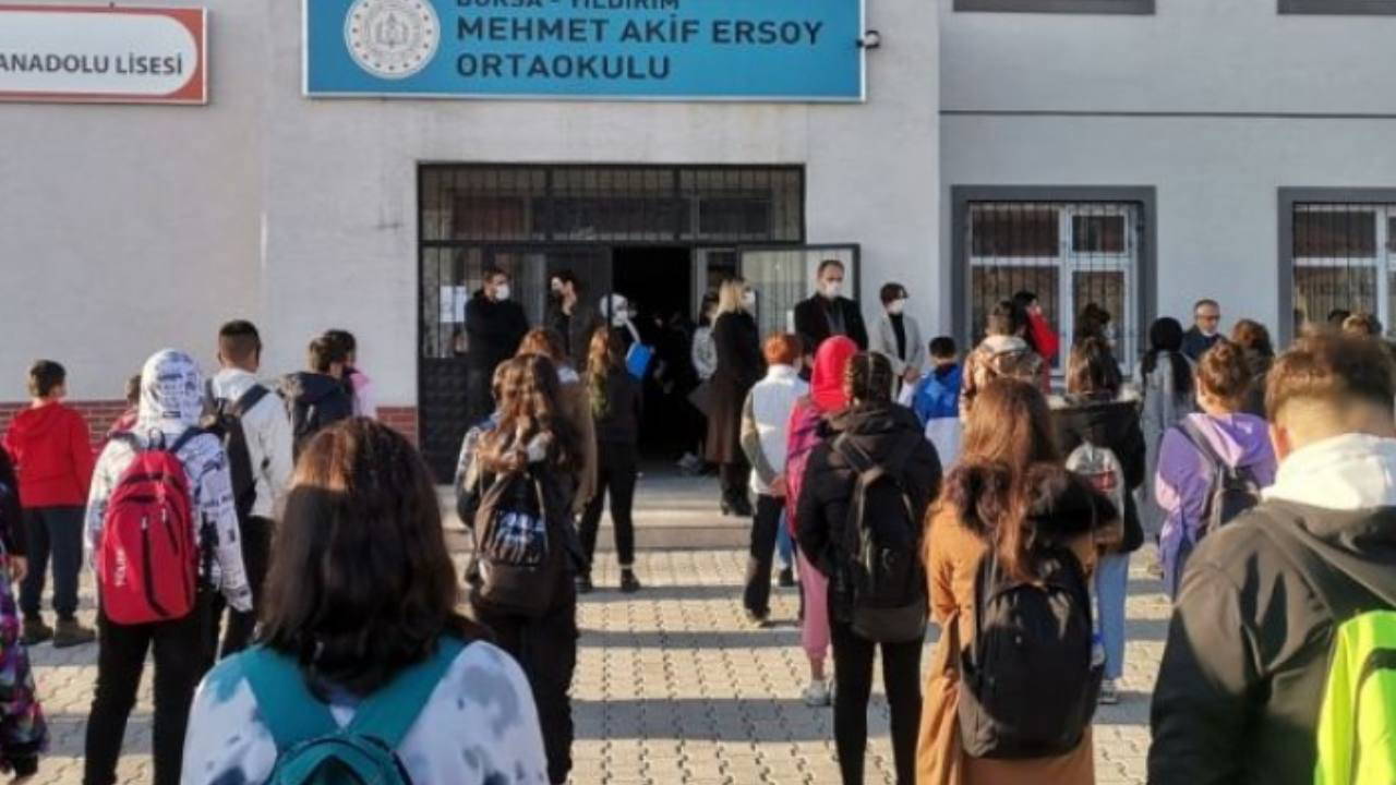 Okulda kalp krizi geçiren lise öğrencisi, kurtarılamadı!