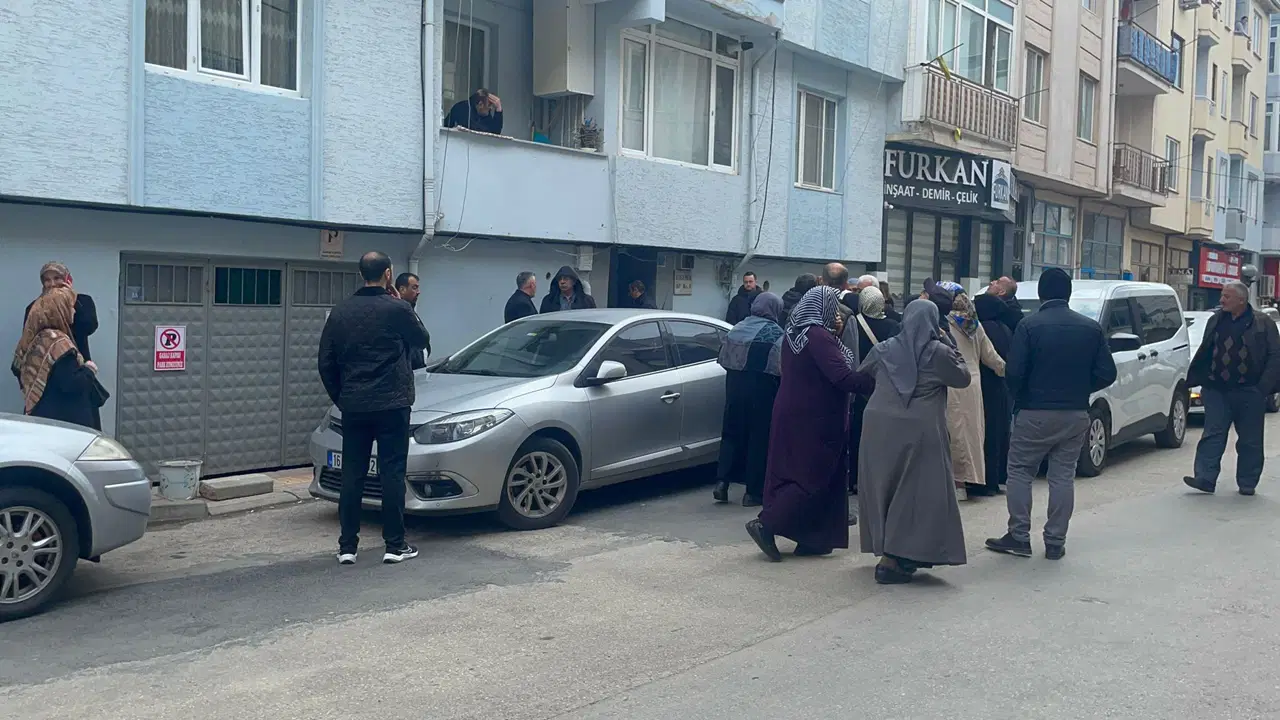 Bursa'da kadın cinayeti: Evinde boğazı kesilerek öldürüldü
