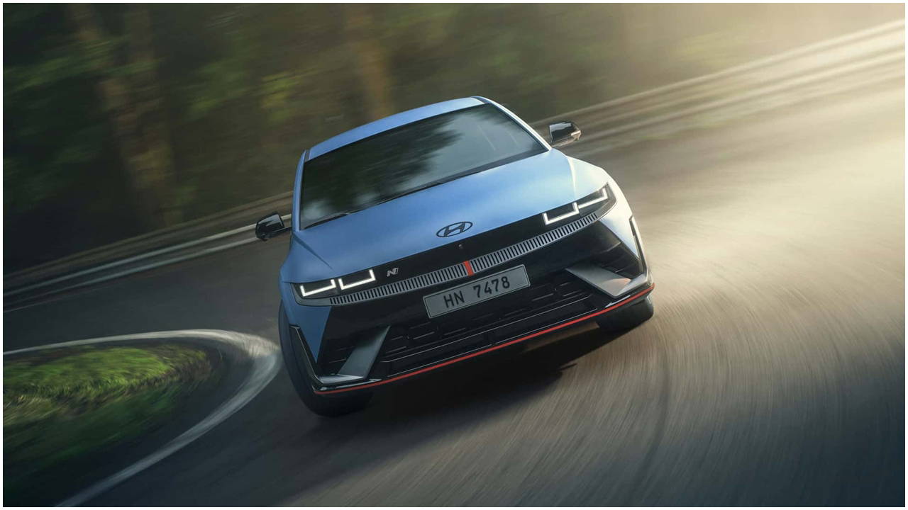 İzmit'ten dünyaya yeni elektrikli yıldız: Türkiye'de üretilecek Hyundai Ioniq 3 sahneye çıktı! 