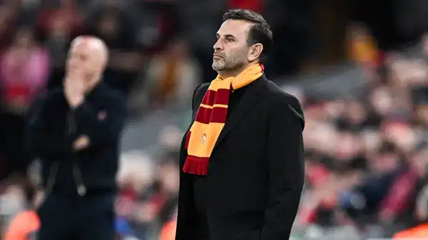 Okan Buruk'tan Lang ve Osimhen'in son durumu hakkında açıklama! 'Burada hastaneye gidecek'