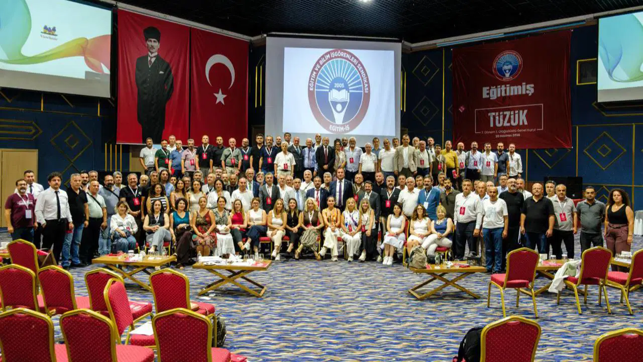 Eğitim-İş Başkanı Özbay iktidara yüklendi: Ülkemizin hukuk devleti niteliği iflas etmiştir: ‘AKP, NATO için kendi yurttaşını düşmanlaştırdı’