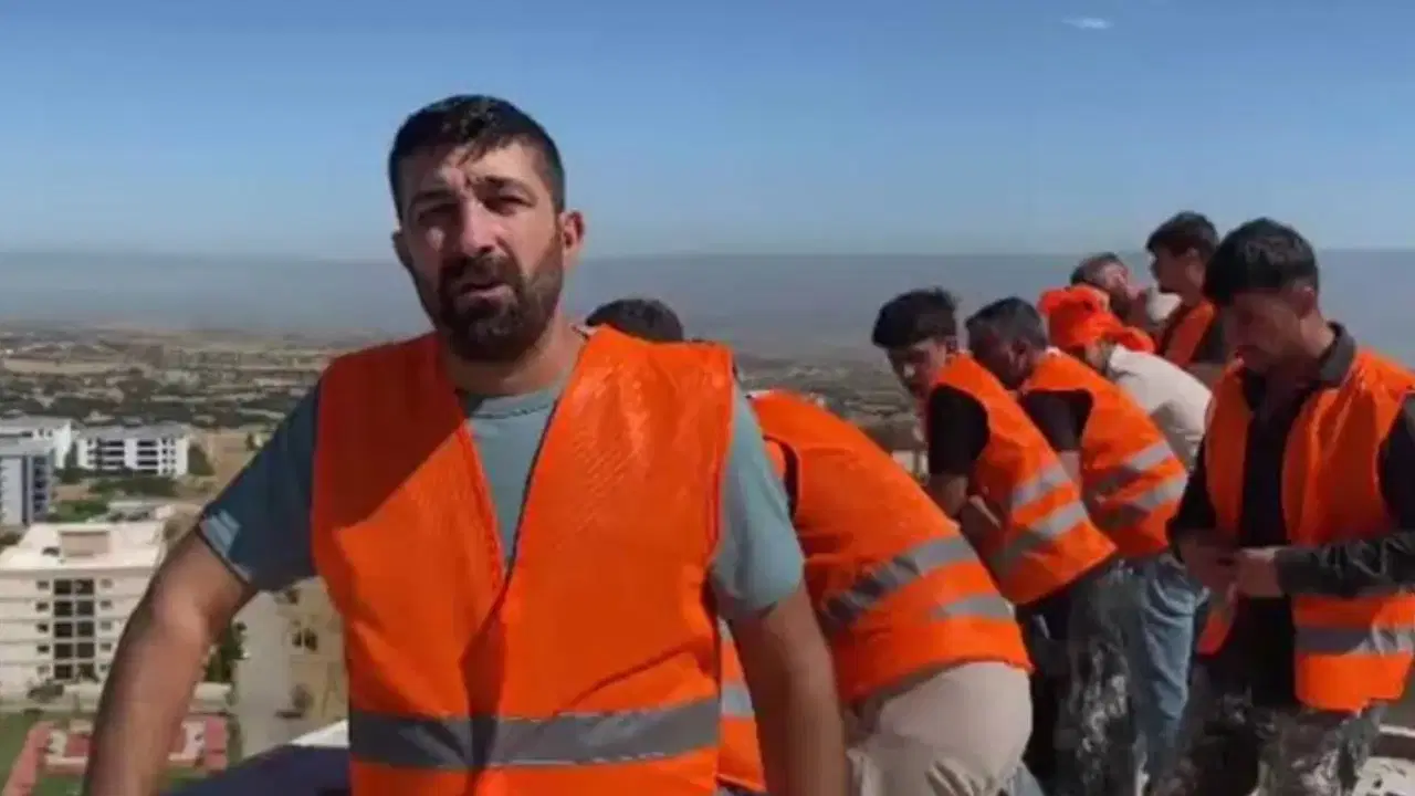 Denizli’de 4 aydır ödemeleri yapılmayan inşaat işçileri çatıya çıktı