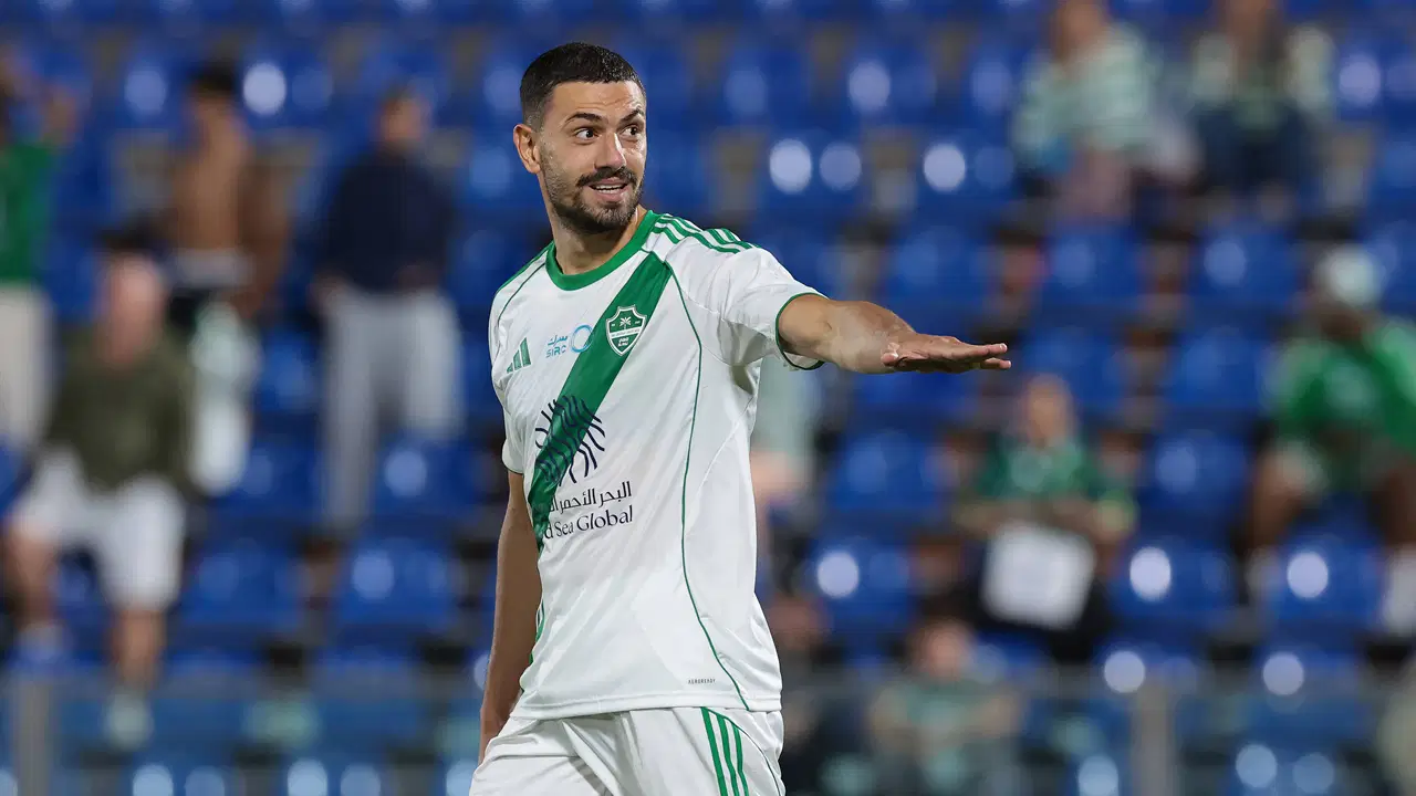 Adı Fenerbahçe ile anılıyordu... Merih Demiral'ın aklını karıştıran teklif!