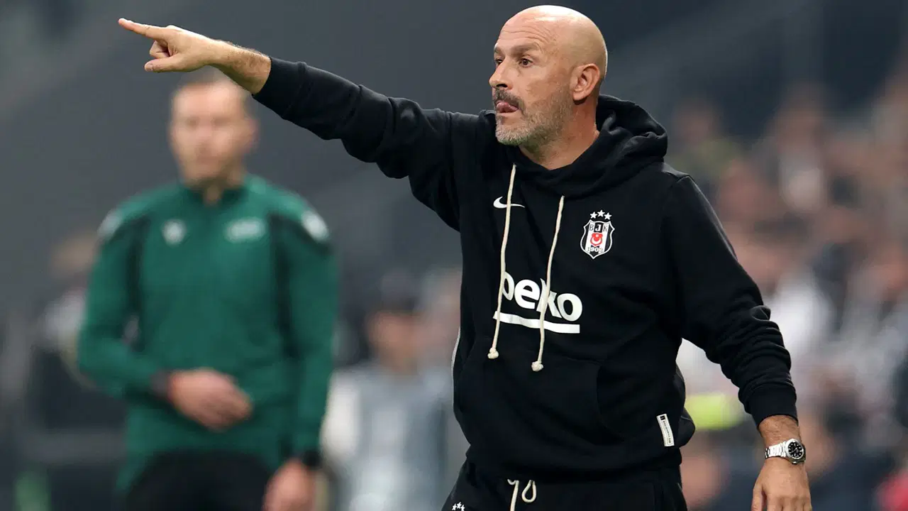 Spor yazarları Beşiktaş - Crystal Palace maçını değerlendirdi: 'Italiano'nun harakiri yaptığı maçta 1 puan altındır'