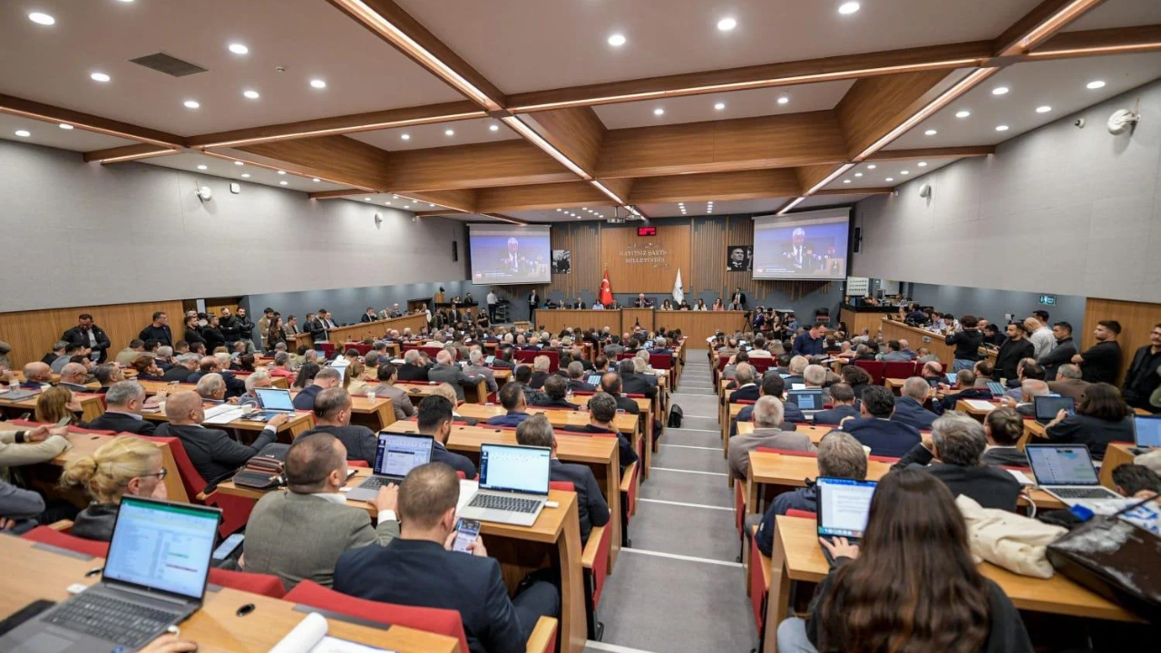 İzmir Büyükşehir Belediyesi'nde başkan vekilleri YENİ Parti’den