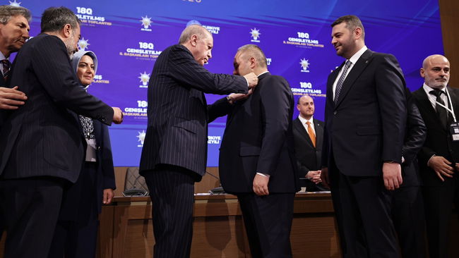 AKP'ye geçti, Erdoğan'a 'teşekkür' mesajı yayımladı