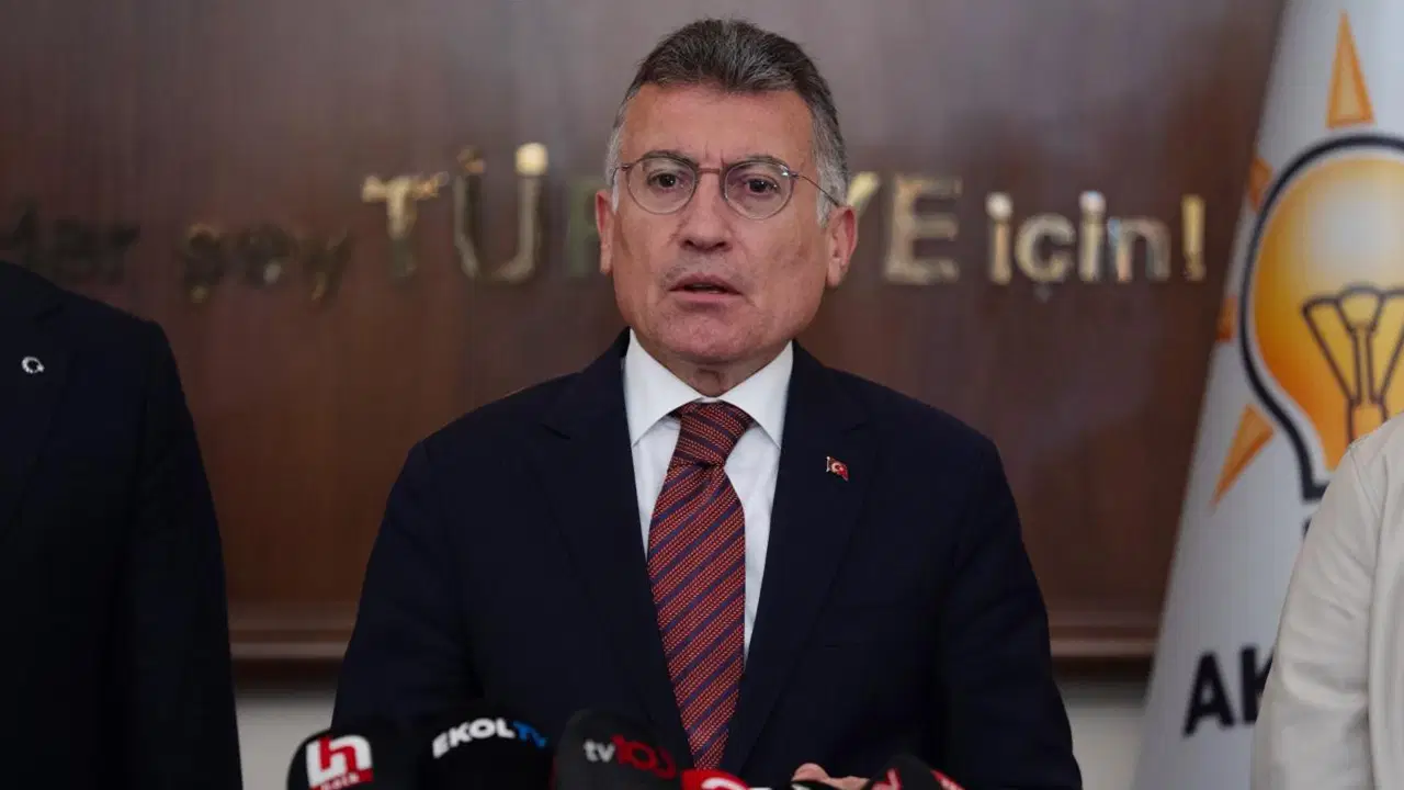 AKP Grup Başkanı Abdullah Güler'den partililere 'fon skandalı' mesajı: 'Kimin yanımızda olduğuna bakmaksızın...'