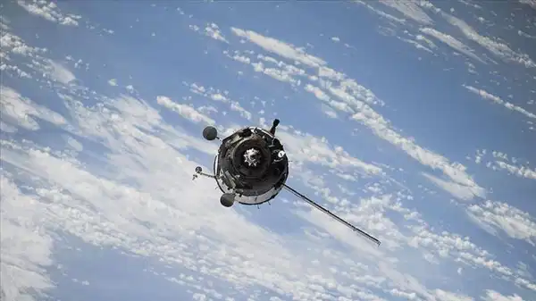 Çin'in Tienvın-1 uydusu, kuyruklu yıldızı kayda aldı