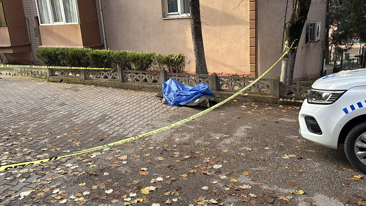 Türkmenistan uyruklu genç yolda ölü bulundu