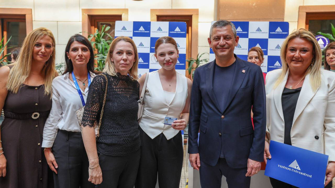 Özgür Özel, Nehir Zeyrek'in üniversite kayıt işlemine eşlik etti!