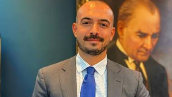Gülşen'in avukatı Emek Emre kimdir? Emek Emre'nin annesi kimdir?