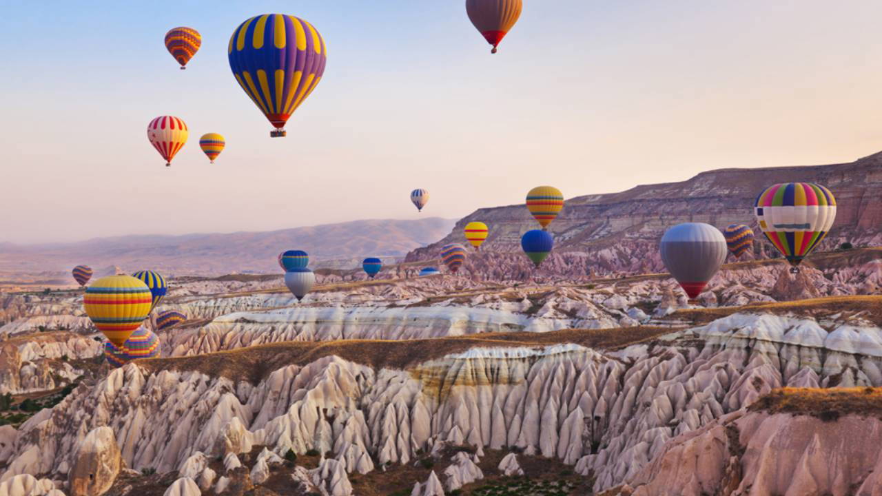 Sezon Başlarken Sektörde Olumsuz çalışma Koşulları Ve Yetersiz Haklar Gündemde: Turizmde Sessiz çığlık thumbnail