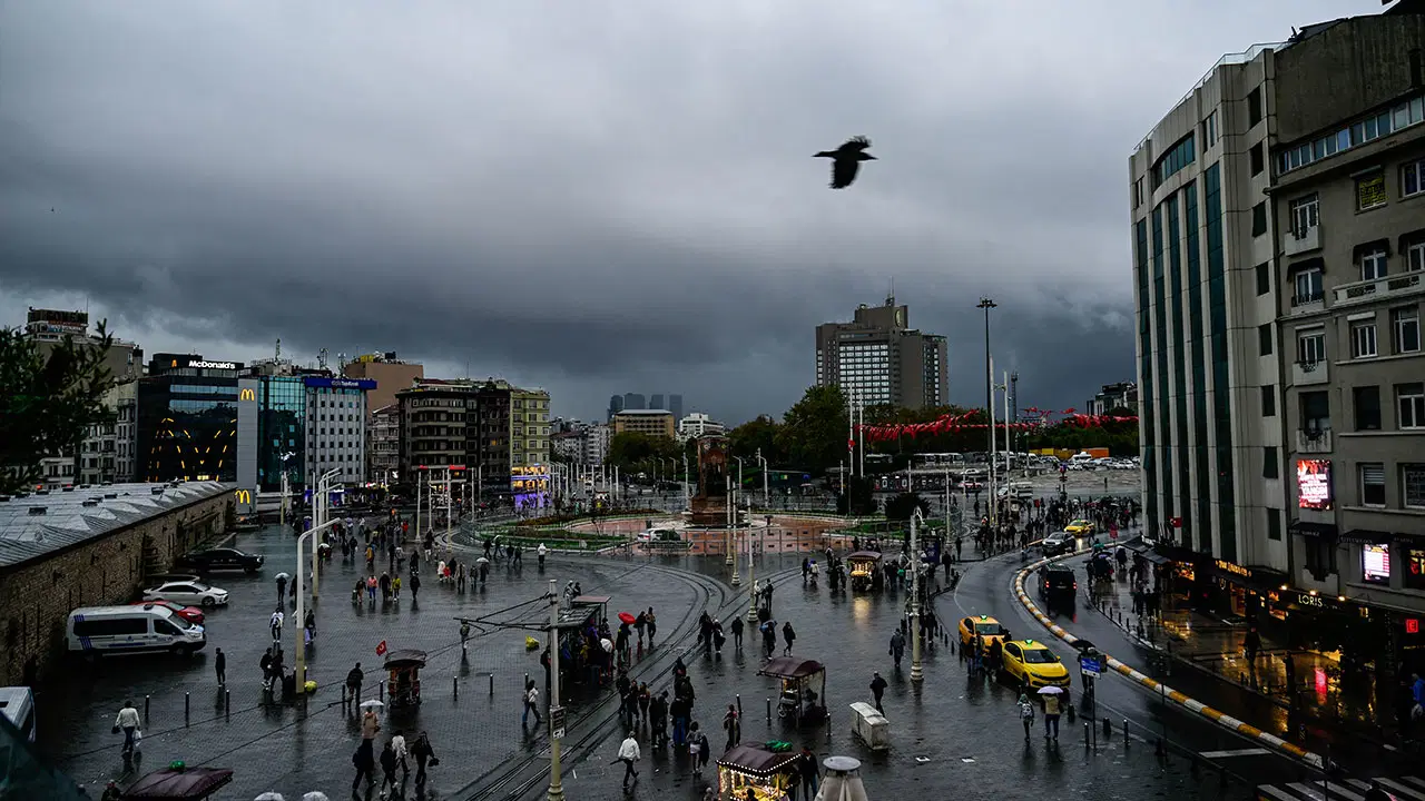 AKOM tarih verdi: İstanbul'da yağışlı hava geri dönüyor