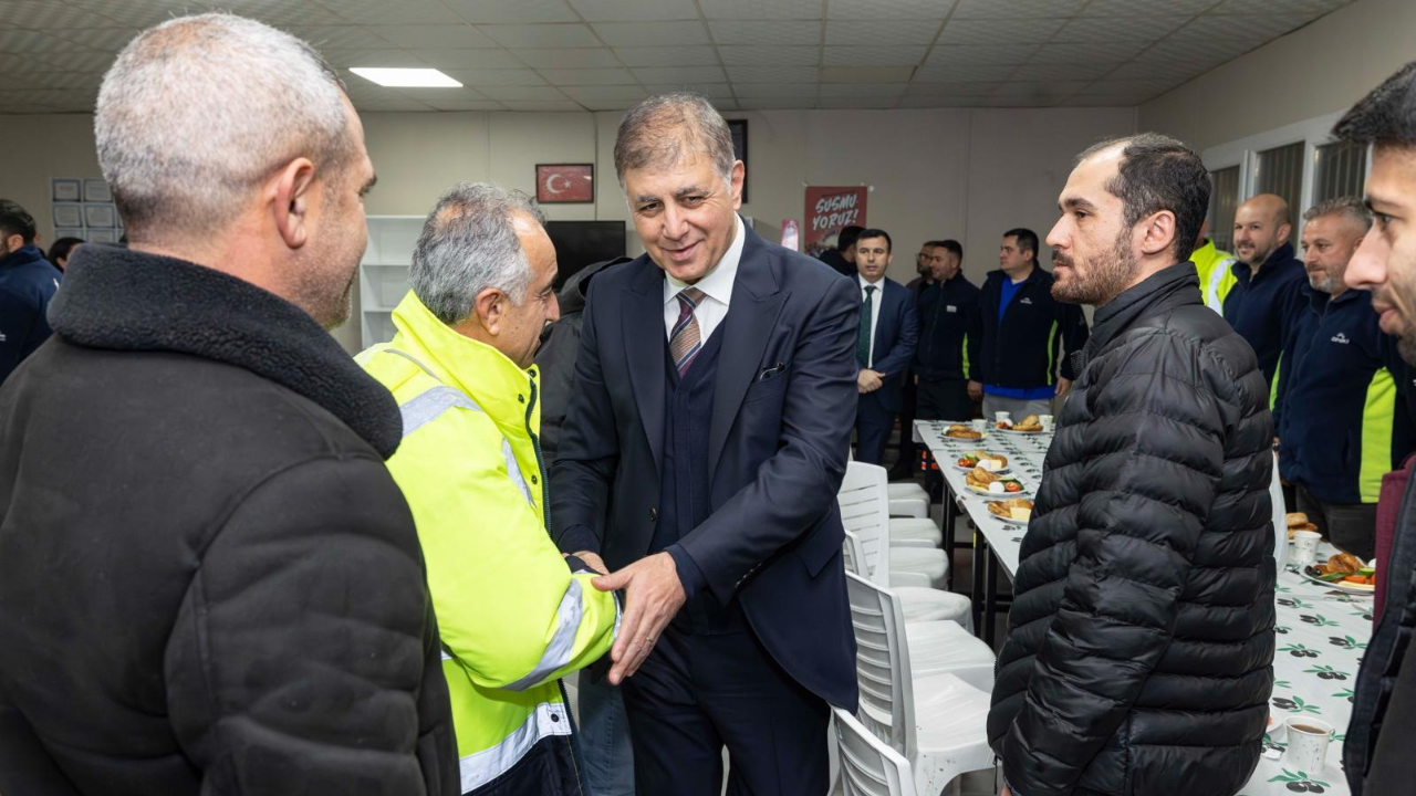Cemil Tugay, mesaiye emekçi ile başladı