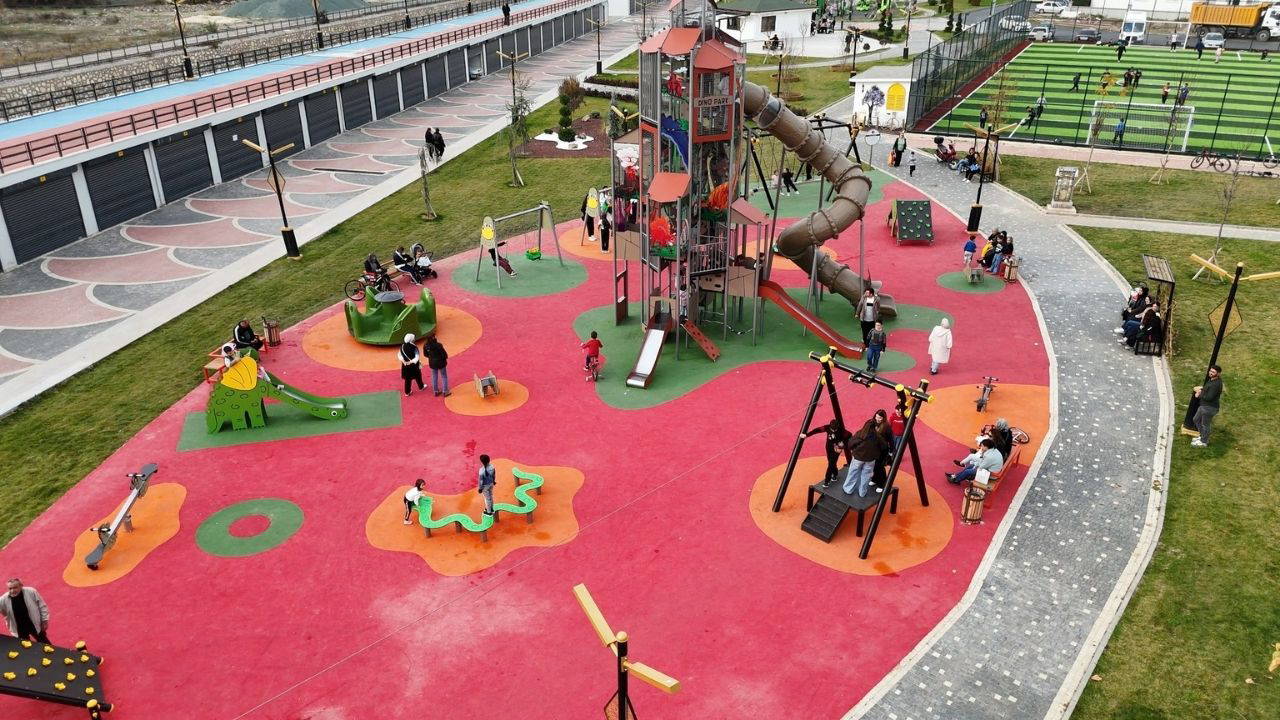 Saraçlar Mahallesi Yaşam Alanı’na ailelerden ve çocuklardan tam not