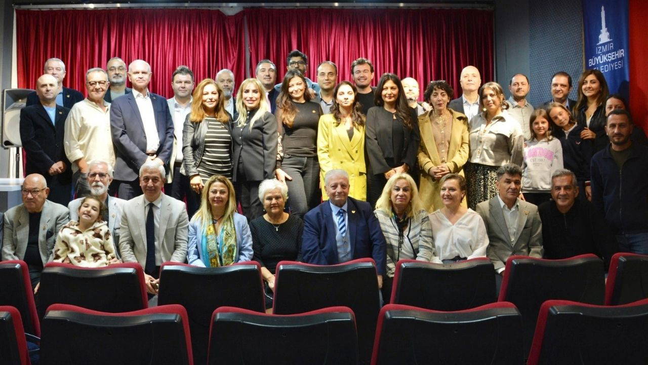 İGC yeni üyelerine rozetlerini taktı