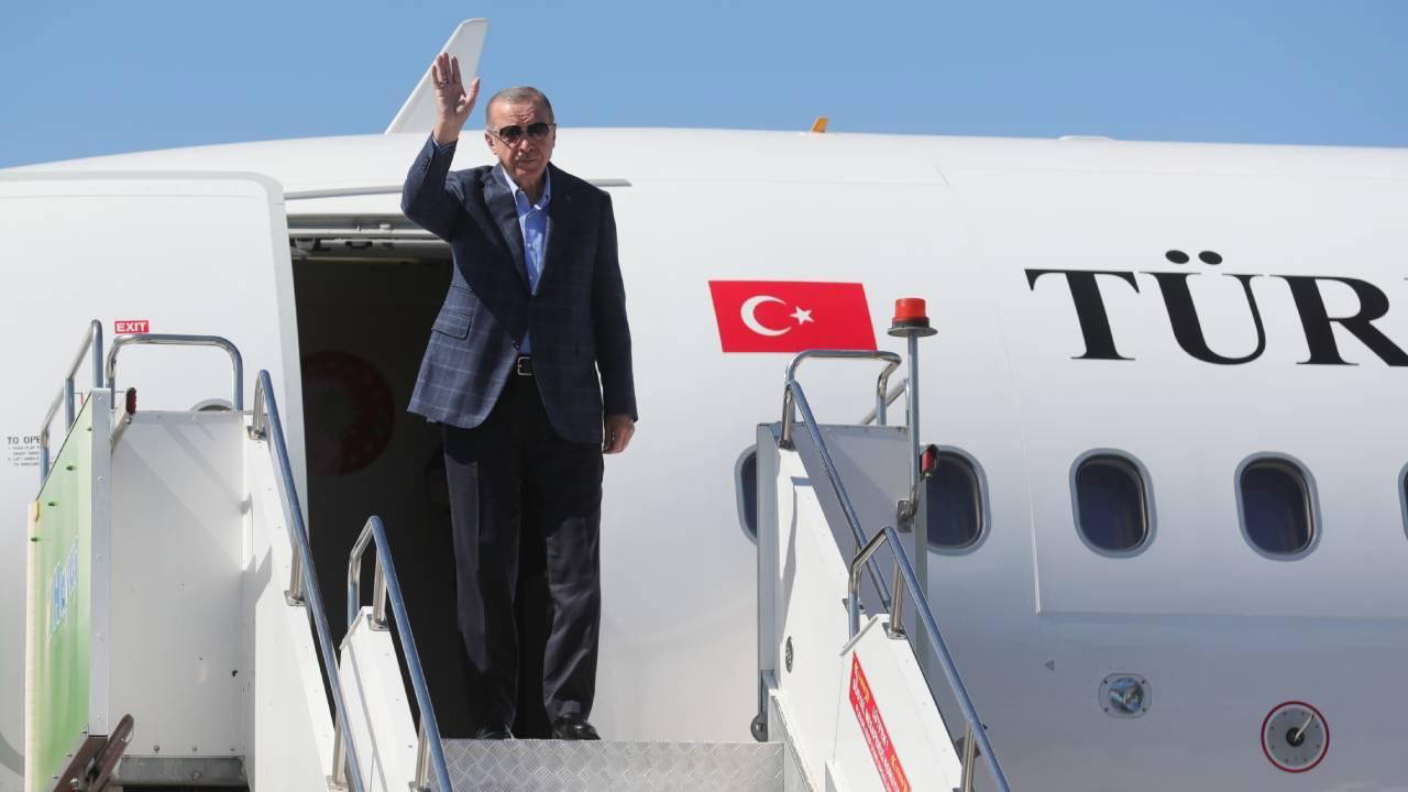 Erdoğan Kırgızistan'a gitti, vekalet Cevdet Yılmaz'da