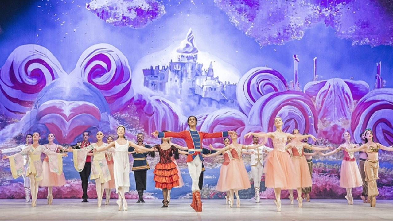 Antalya Devlet Opera ve Balesi "Fındıkkıran" balesini sahneleyecek