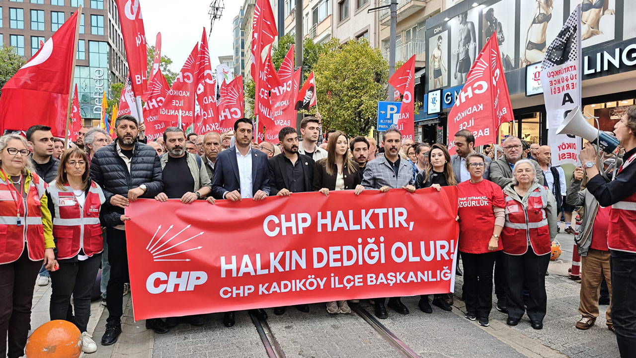 Kadıköy butlana karşı: CHP halktır, halkın dediği olur
