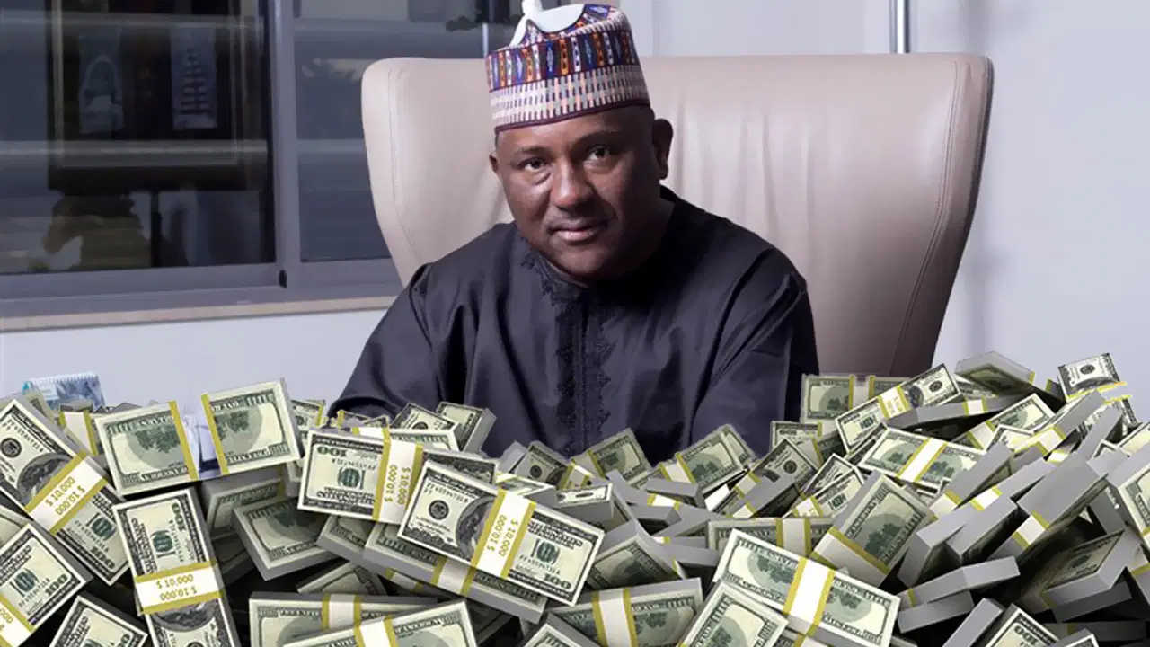 Milyarder patron milyonlarca dolar dağıttı!