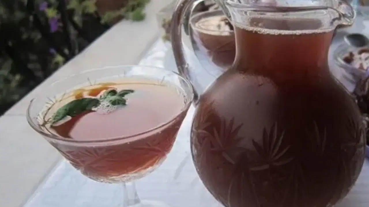 Osmanlı’dan günümüze serinletici lezzet: Demirhindi şerbeti tarifi