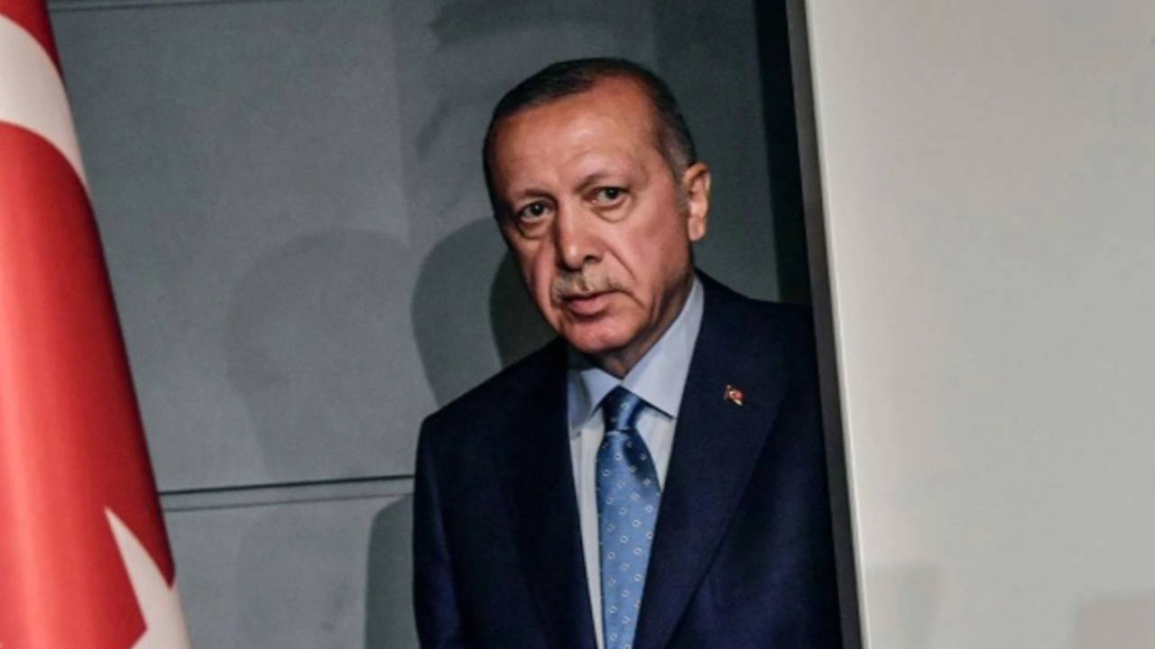 Akit yazarı ‘yoruldu’ dedi, emeklilik çağrısı yaptı: Erdoğan’ın halefini bile belirledi!