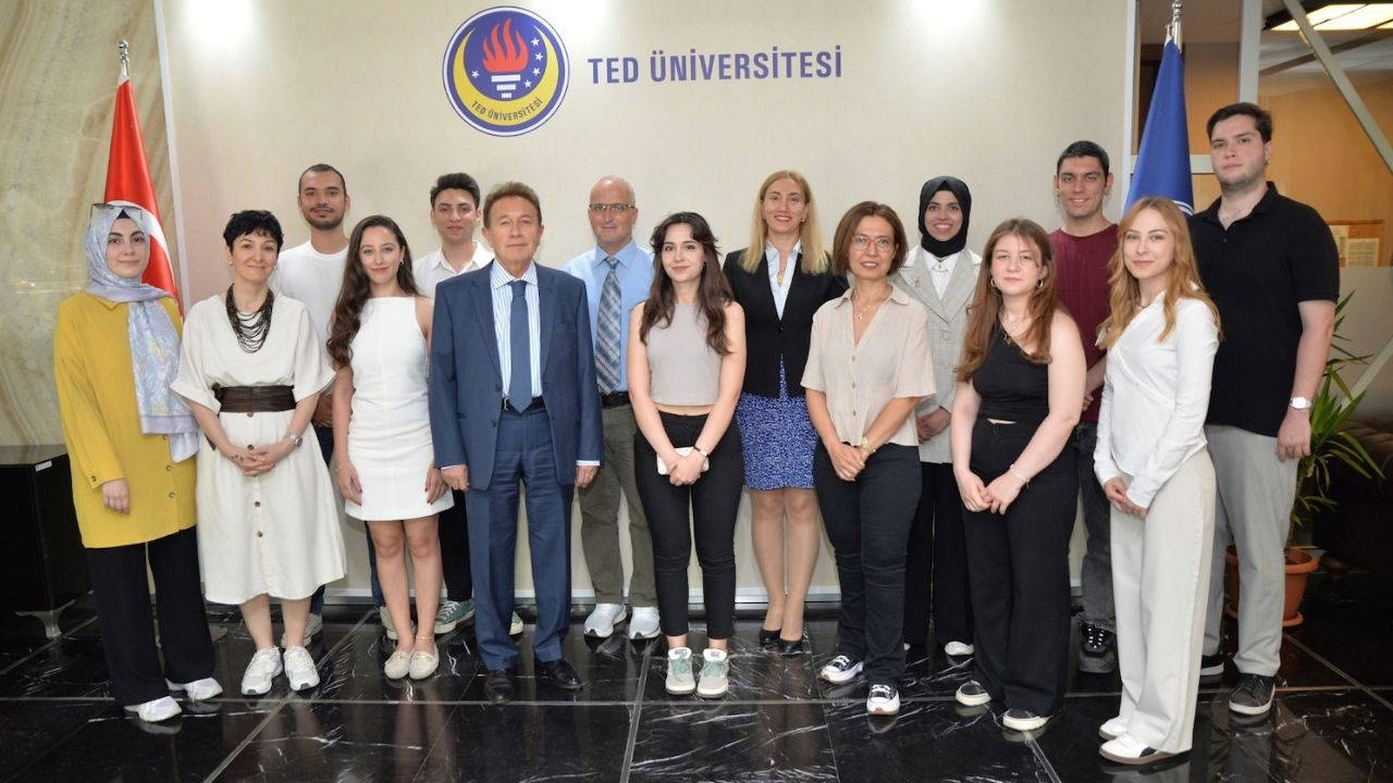 Ankara’da bilişim rüzgarları esti, TEDÜ öğrencileri yine zirveye yerleşti
