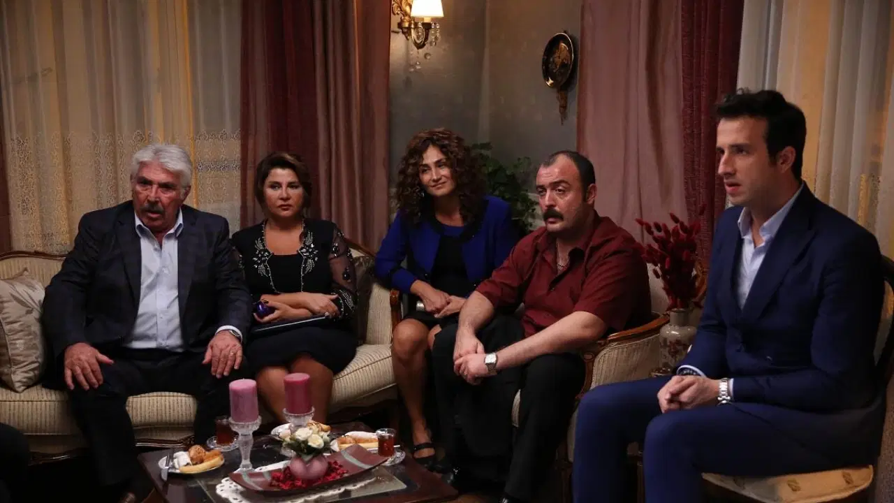 Sinemalarda bu hafta: Dağ 2, Aile Arasında, Çıplak Silah ve daha fazlası...