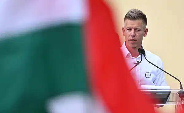 Macaristan’da siyasi restleşme büyüyor: Peter Magyar’dan üst düzey isimlere istifa çağrısı