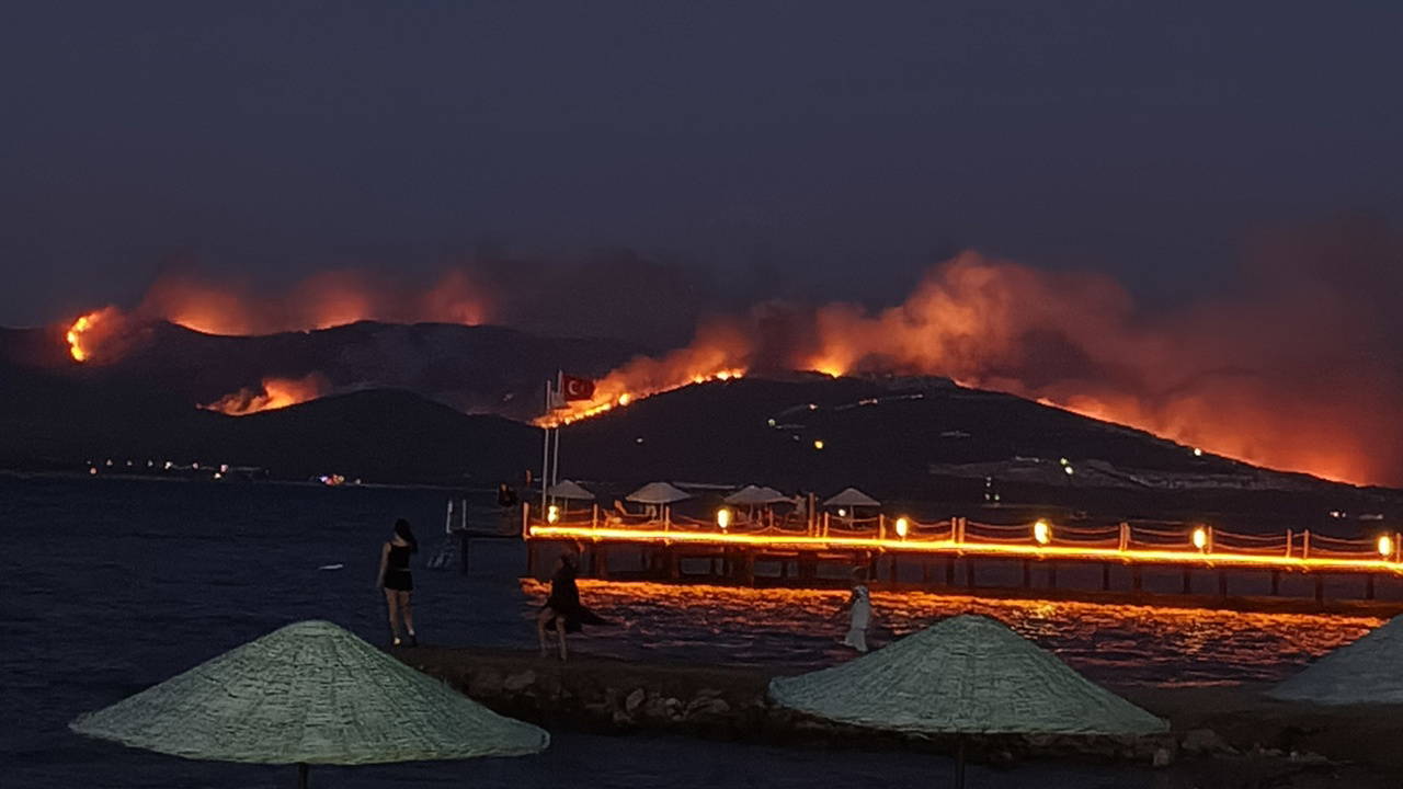 Muğla’da 3 ayrı noktada yangın: Müdahale sürüyor