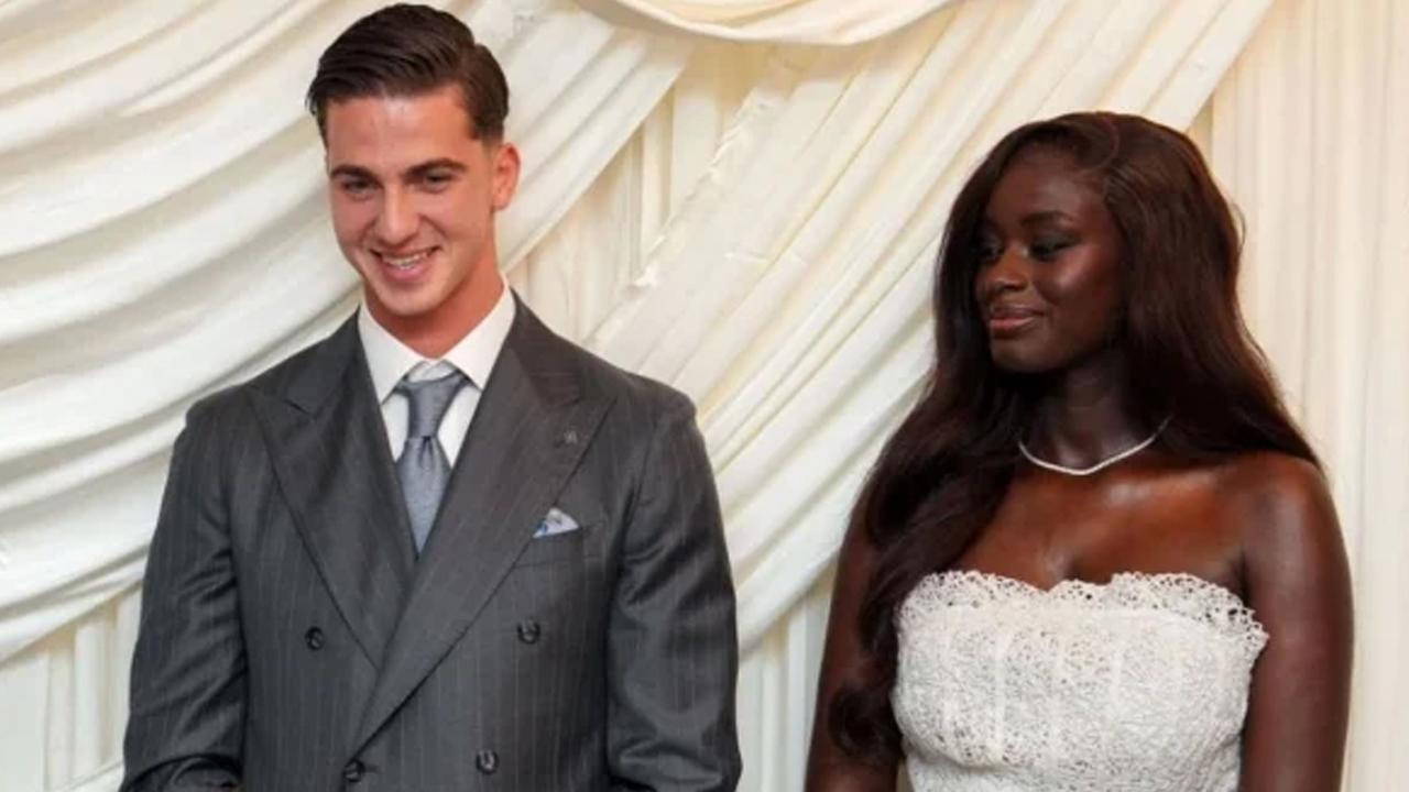 Milli futbolcu Bertuğ Özgür Yıldırım’ın evliliğinde kriz mi var? Nikâh fotoğrafları bir anda silindi!