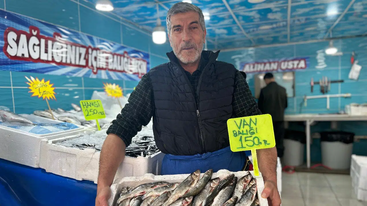 Ne hamsi ne palamut! Van'da yurttaşın balık terci bambaşka: Kilosu 150 TL