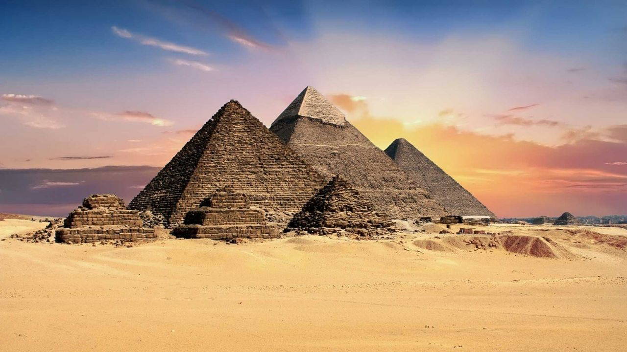 Araştırma: Giza Piramidi'nin yaşı 10.000 yıl daha eski olabilir