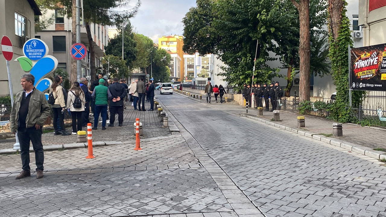 Merkezefendi Belediyesi'ne operasyon: Belediye başkanı dahil 17 kişi adliyede!