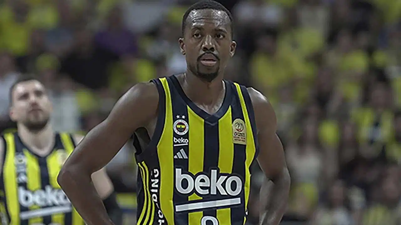 Fenerbahçe Beko'da Errick McCollum ile yollar ayrıldı