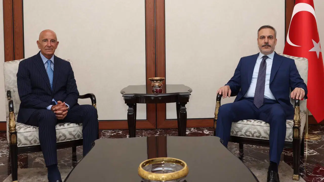 NATO zirvesi öncesi Tom Barrack ile Hakan Fidan bir araya geldi