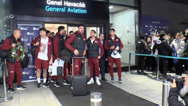 A Milli Futbol Takımı Türkiye'ye döndü!