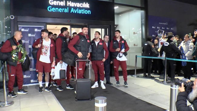 A Milli Futbol Takımı Türkiye'ye döndü