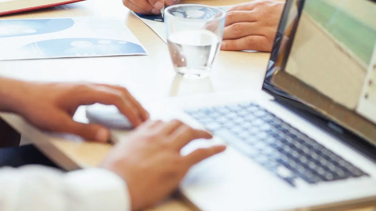 Sosyal jet lag yaşayan çalışanlar yılda milyonlarca dolar kaybettiriyor