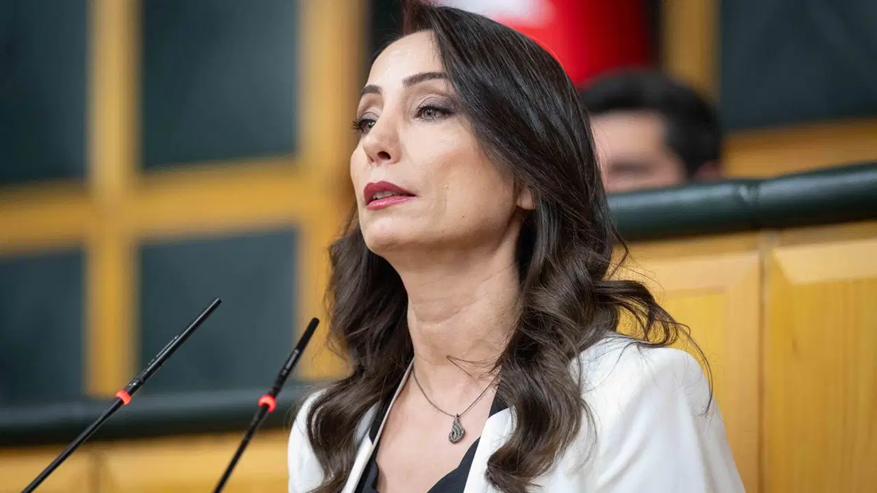 Tülay Hatimoğulları'ndan kürsüde 'nafaka' tepkisi: