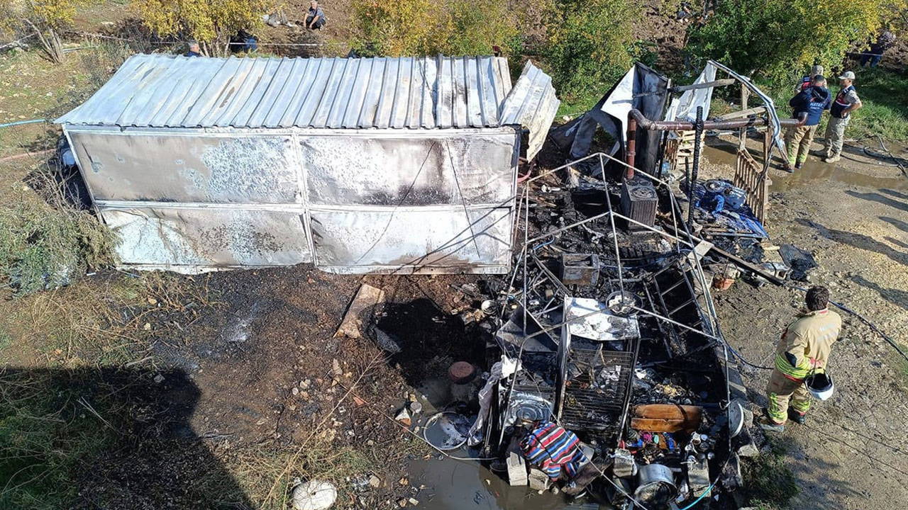 Hatay'da konteynerde yangın: 1 yaşındaki bebek kurtarılamadı