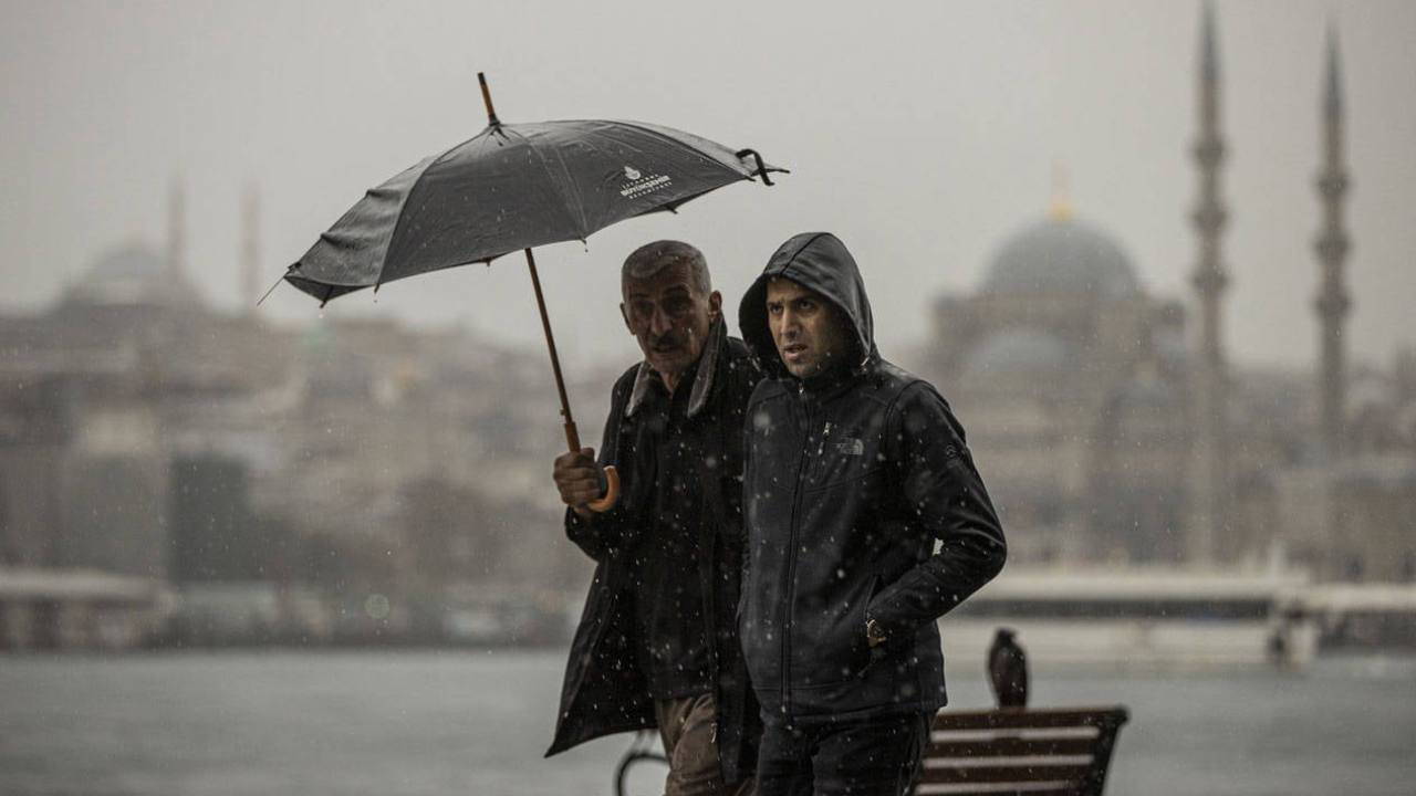 Bakanlık uyardı... 11 il için 'kuvvetli rüzgar' ve 'fırtına' alarmı!